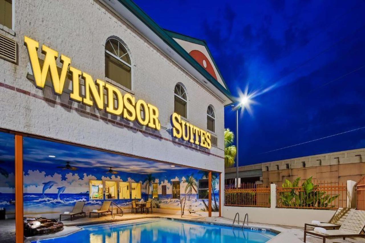Quality Inn & Suites Cypress Bagian luar foto