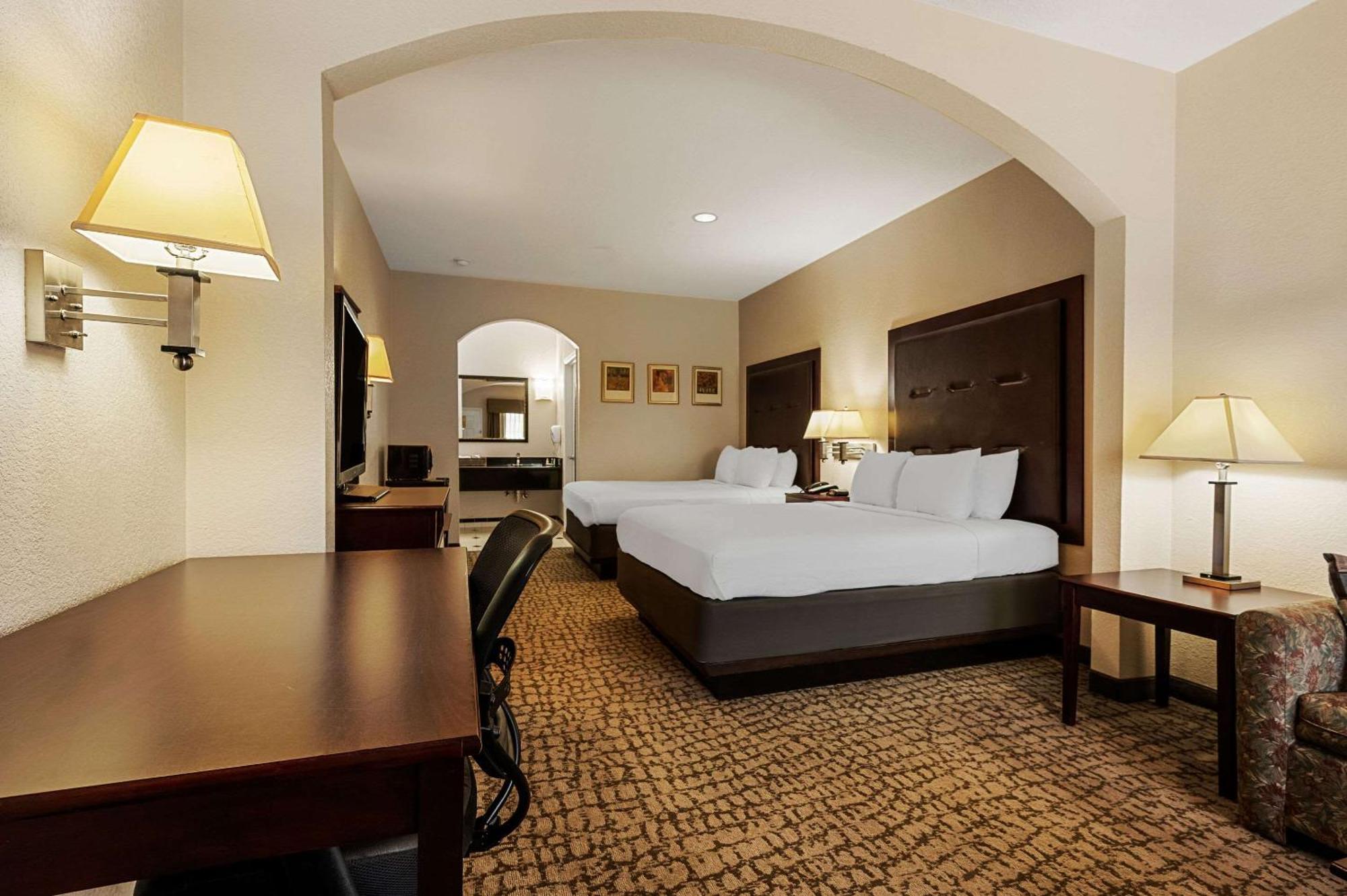 Quality Inn & Suites Cypress Bagian luar foto