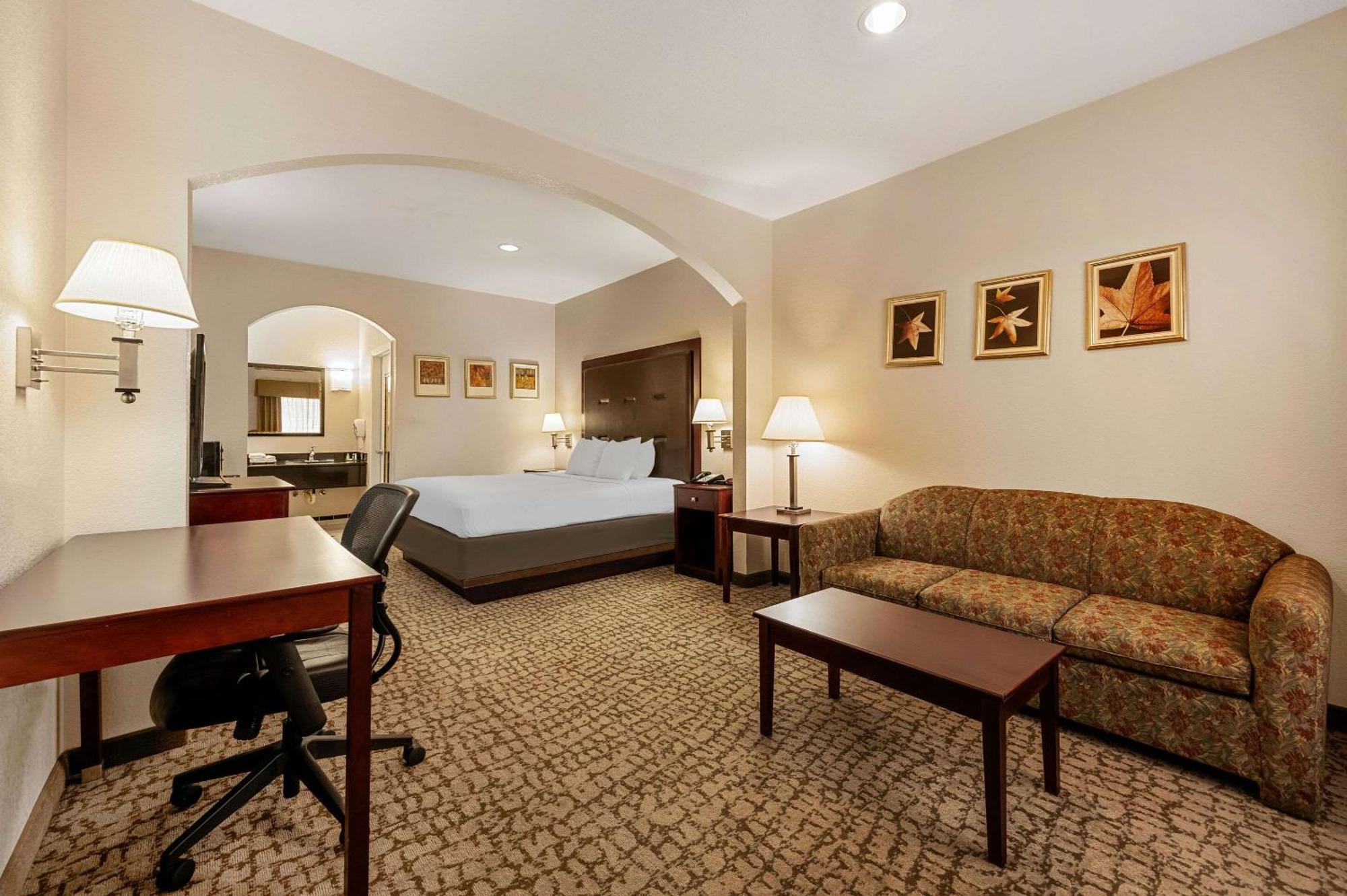 Quality Inn & Suites Cypress Bagian luar foto