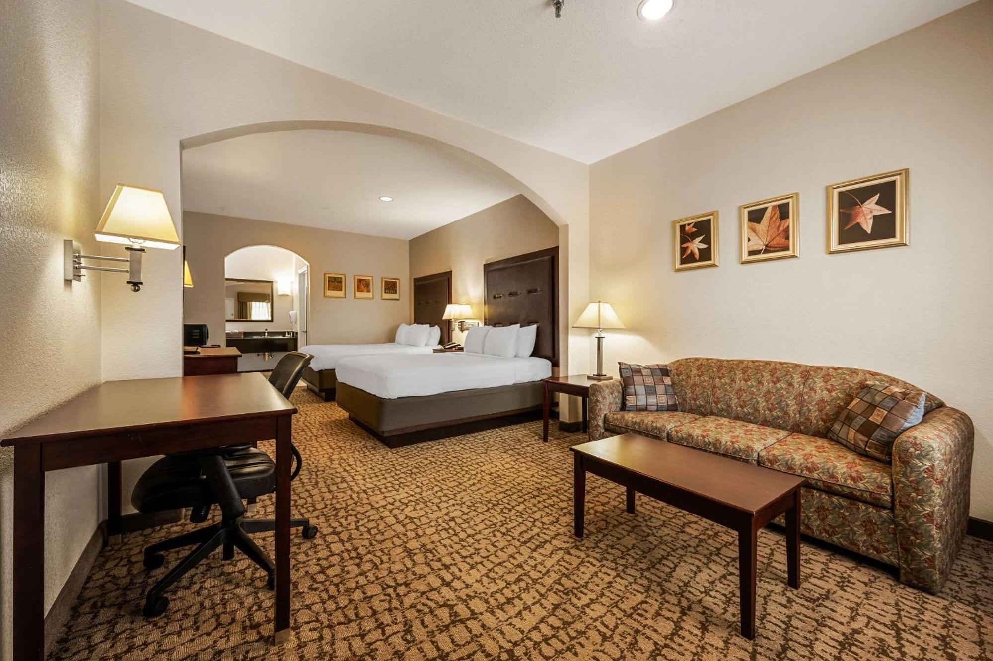 Quality Inn & Suites Cypress Bagian luar foto